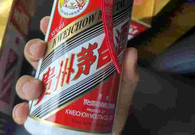 飞天茅台原箱跌破2200元每瓶